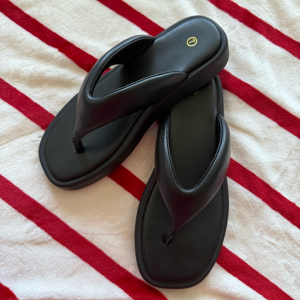Black Flip Flop Sandal